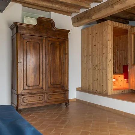 Il Romitoio 12, Emma