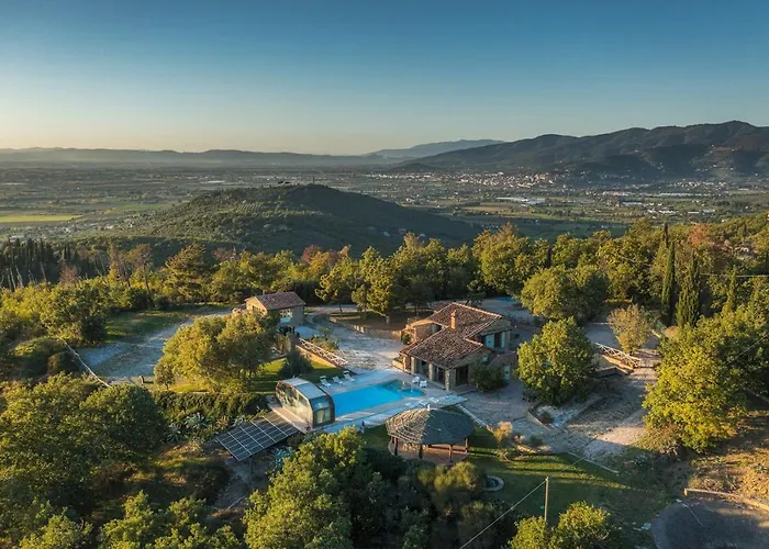 Il Romitoio 12, Emma Βίλα *