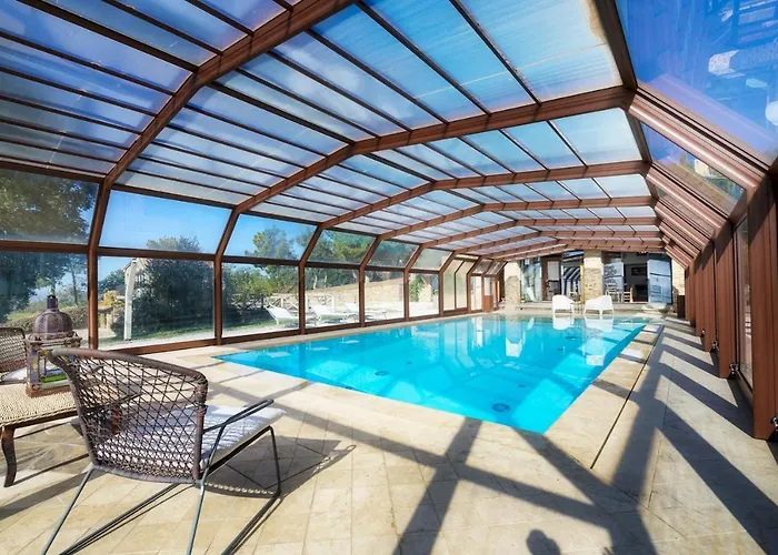 Il Romitoio 12, Emma Вілла *