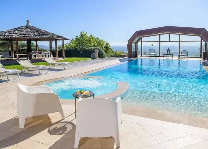 Il Romitoio 12, Emma Вілла *